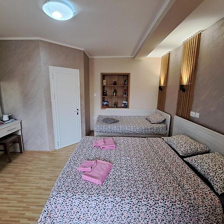 Villa Renessans Ohrid Rum bild